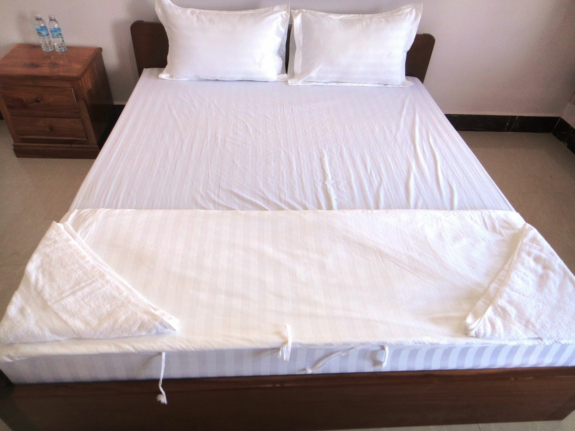 Sambo Leap Guesthouse กำปอต ภายนอก รูปภาพ